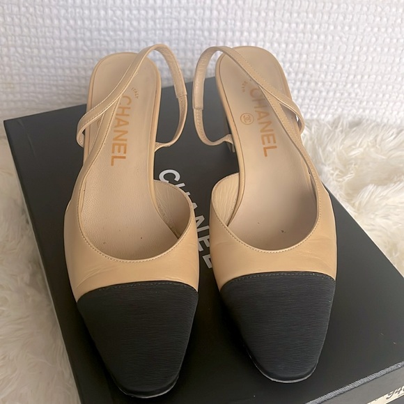Authentic Chanel slingback small heels - Picture 4 of 11